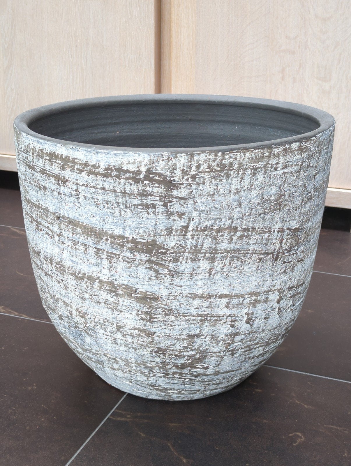 Stijlvolle bloempot, grijs/wit, voor binnen, Ophalen, Overige materialen, 40 cm of meer, Rond