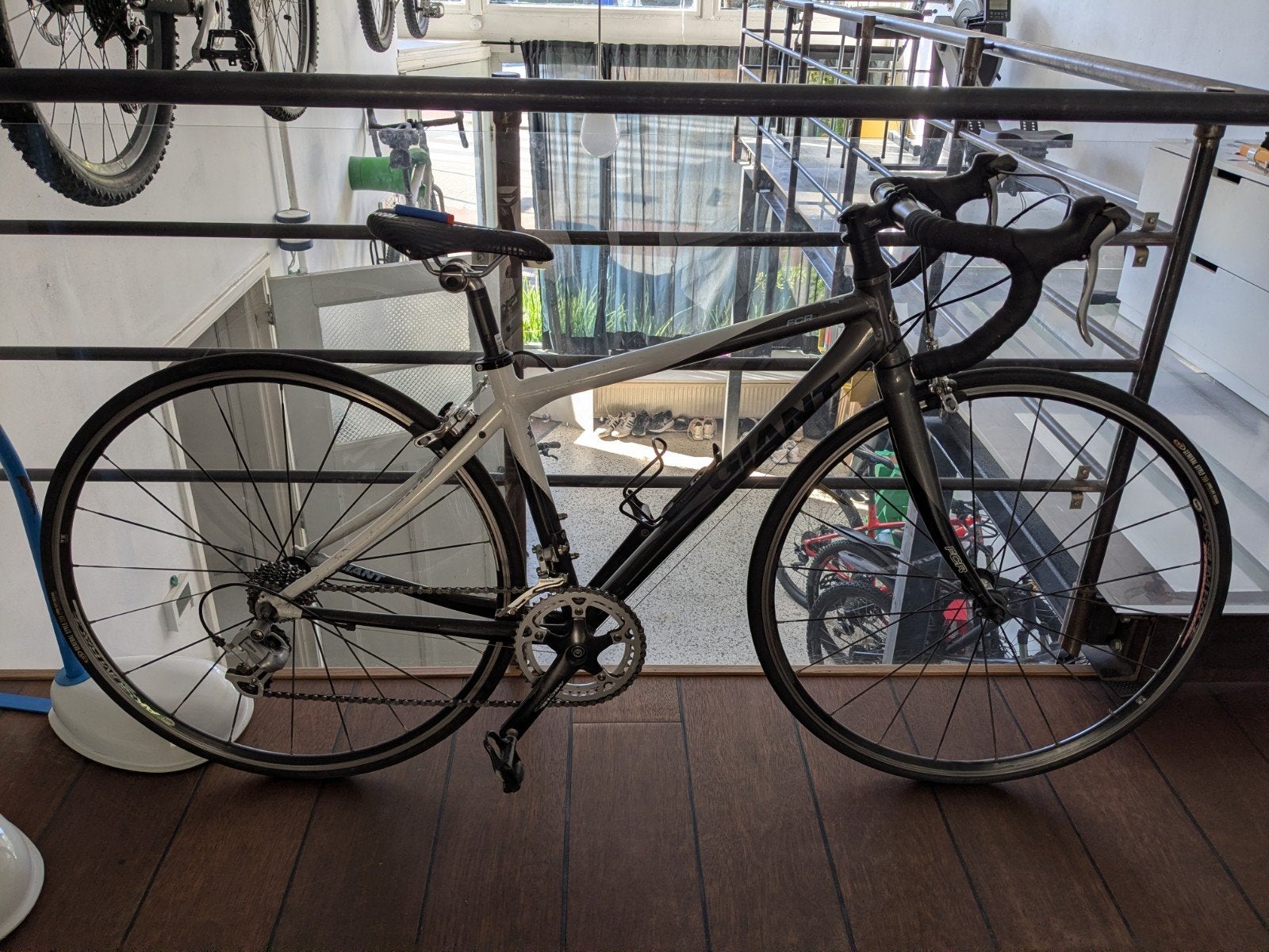 Giant racefiets met jeugdverzet, Ophalen, Gebruikt, Velgrem, Aluminium