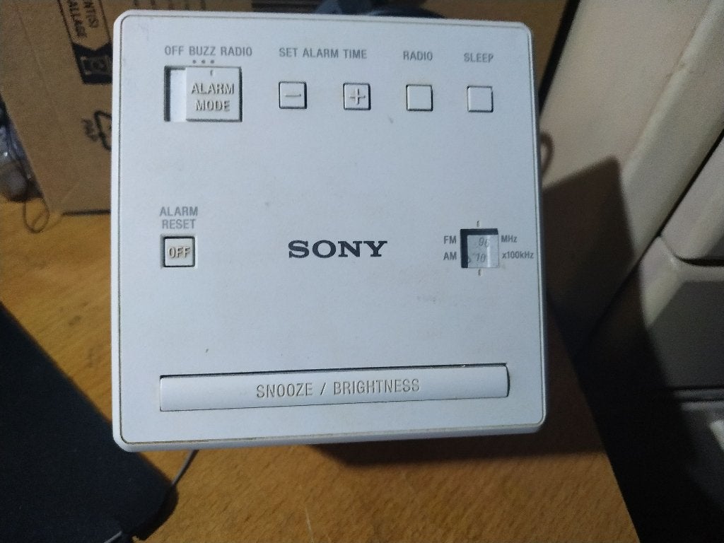 Klok met radio SONY ICF-G1, Wit, Ophalen of Verzenden, Staande klok, Digitaal