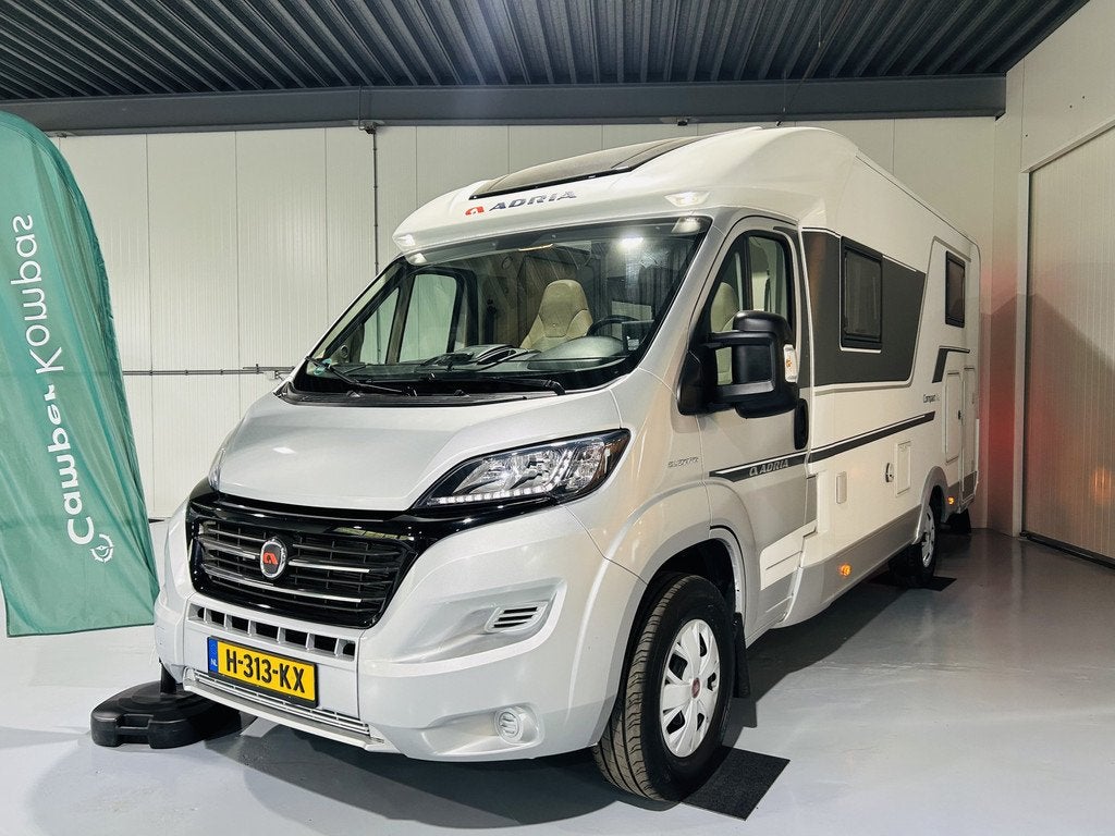 Adria COMPACT SL Plus ! met gescheiden bedden, Fiat, Ringverwarming, Molenweg 3C
9963PG  WARFHUIZEN, NL, Bedrijf, Adria
