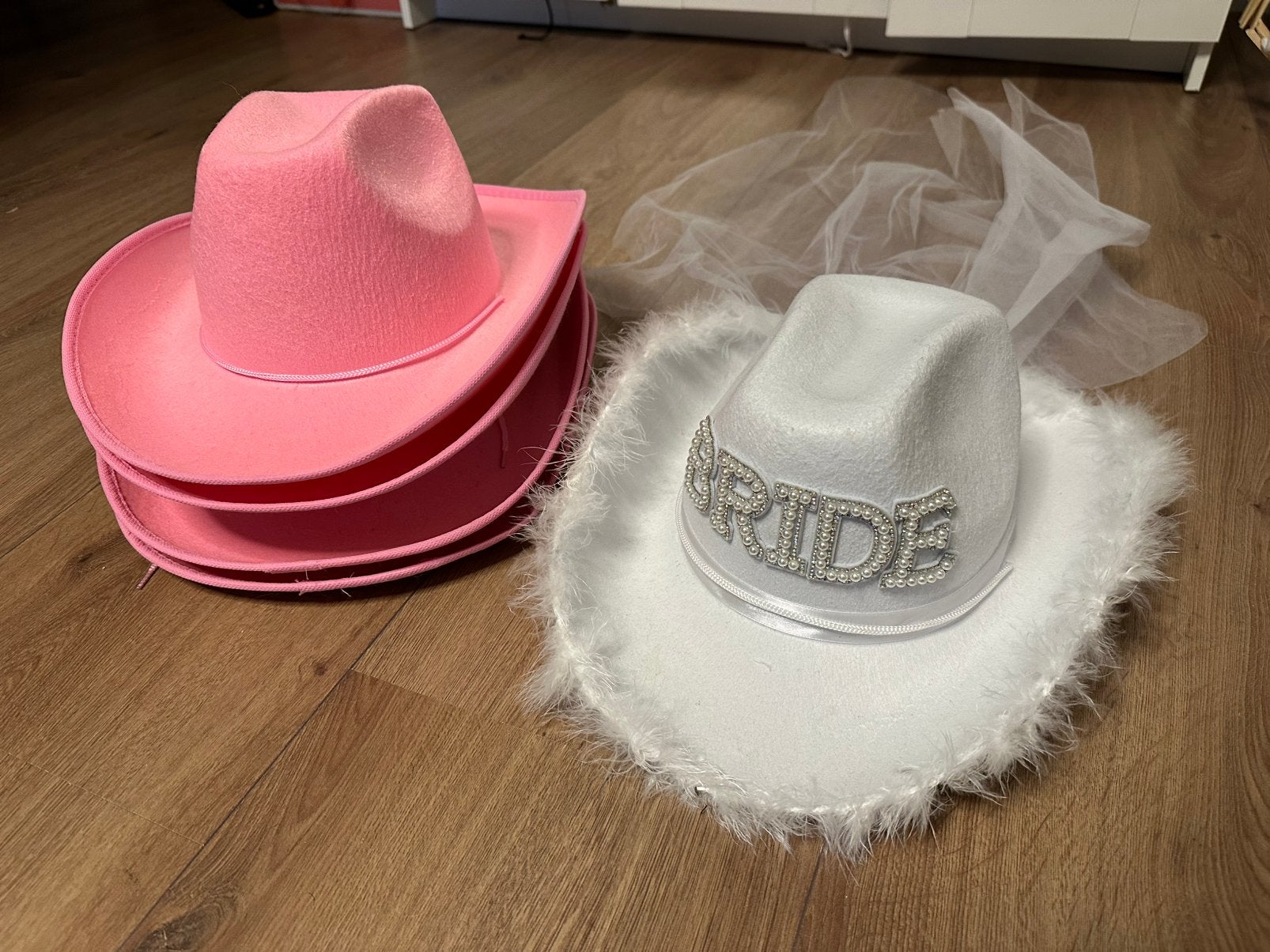 Vrijgezellenfeest Cowboyhoed Bruid to be, Ophalen, Zo goed als nieuw, Kostuum, Geboorte of Huwelijk