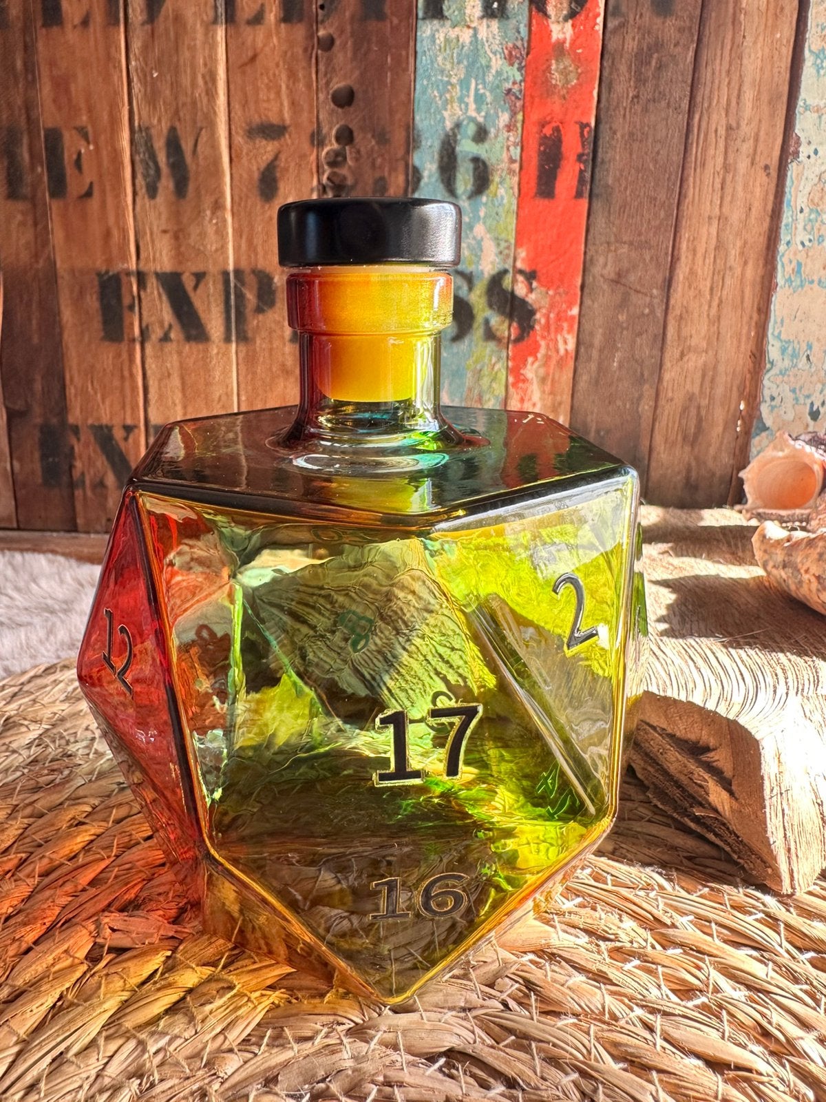 DND whiskeyfles / D&D whiskeykaraf / D20 karaf / nieuw, Ophalen of Verzenden, Zo goed als nieuw