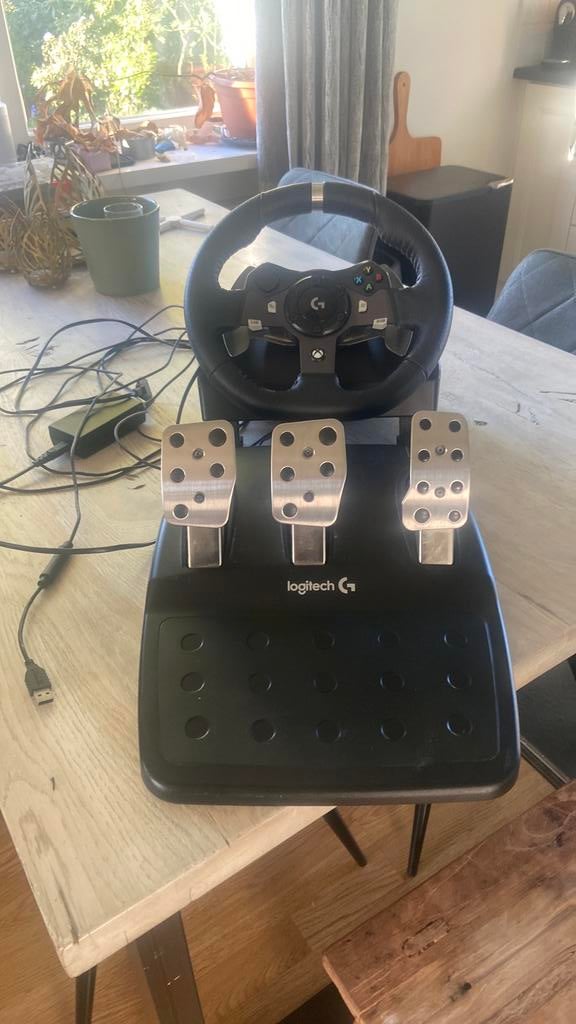 Logitech g920, Spelcomputers en Games, Spelcomputers | Xbox | Accessoires, Ophalen, Zo goed als nieuw, Stuurtje of Sportattribuut