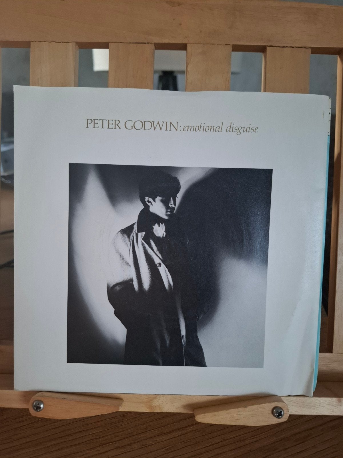 single: peter Godwin - emotional disguise, Ophalen of Verzenden