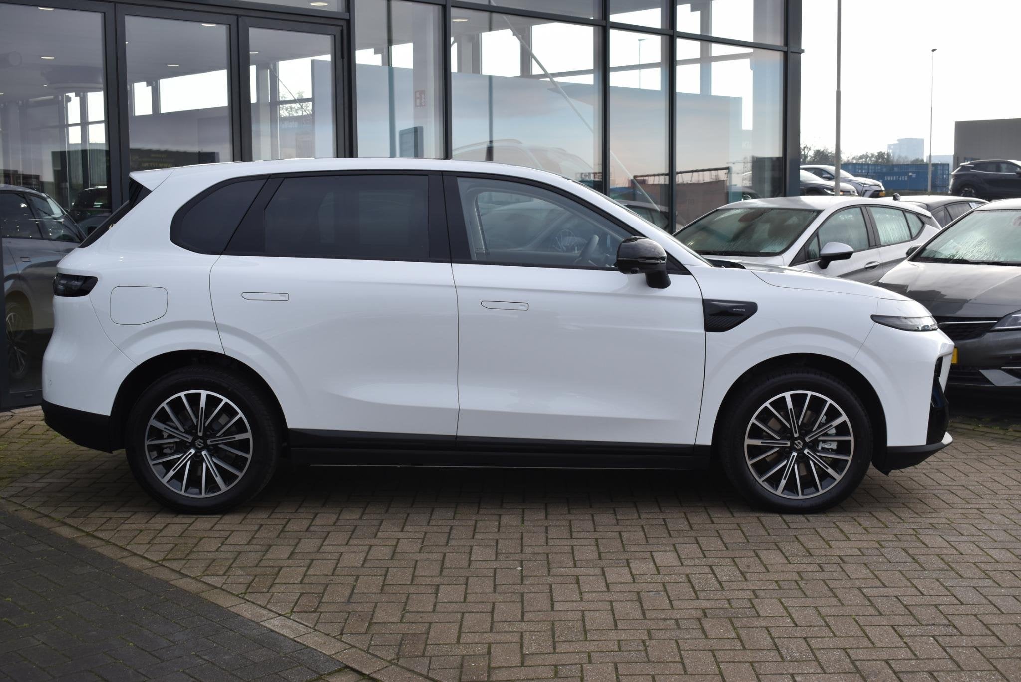 Leapmotor B10 Design ProMax 67.1 kWh VOORRAAD KORTING, Auto's, 12 maanden, Achterwielaandrijving, Automatische klimaatregeling