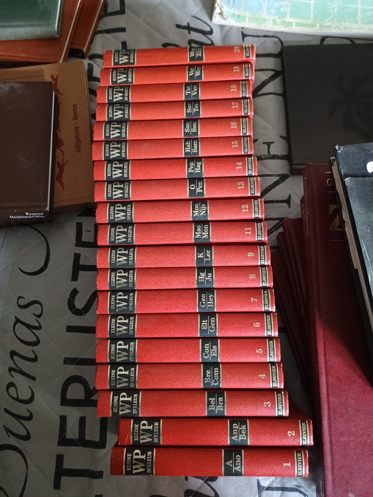 Diverse series boeken en encyclopedieën, Boeken, Ophalen of Verzenden, Gelezen, Algemeen, Complete serie