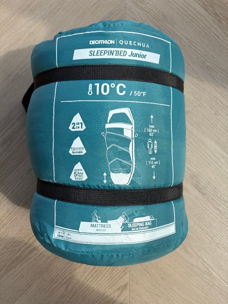 2x Quechua slaapzak + matje in één, voor kinderen, z.g.a.n., Caravans en Kamperen, Ophalen, Zo goed als nieuw