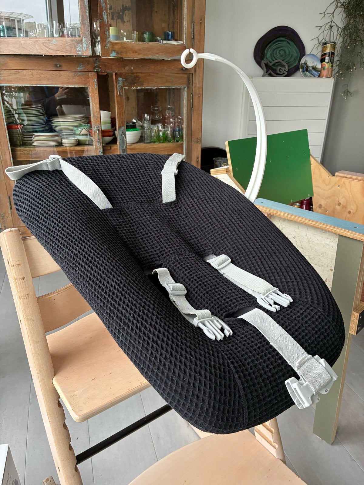 Stokke Tripp Trapp Newborn Set met speelgoed boog/hengel, Ophalen, Zo goed als nieuw, Meegroeistoel, Gordel(s)
