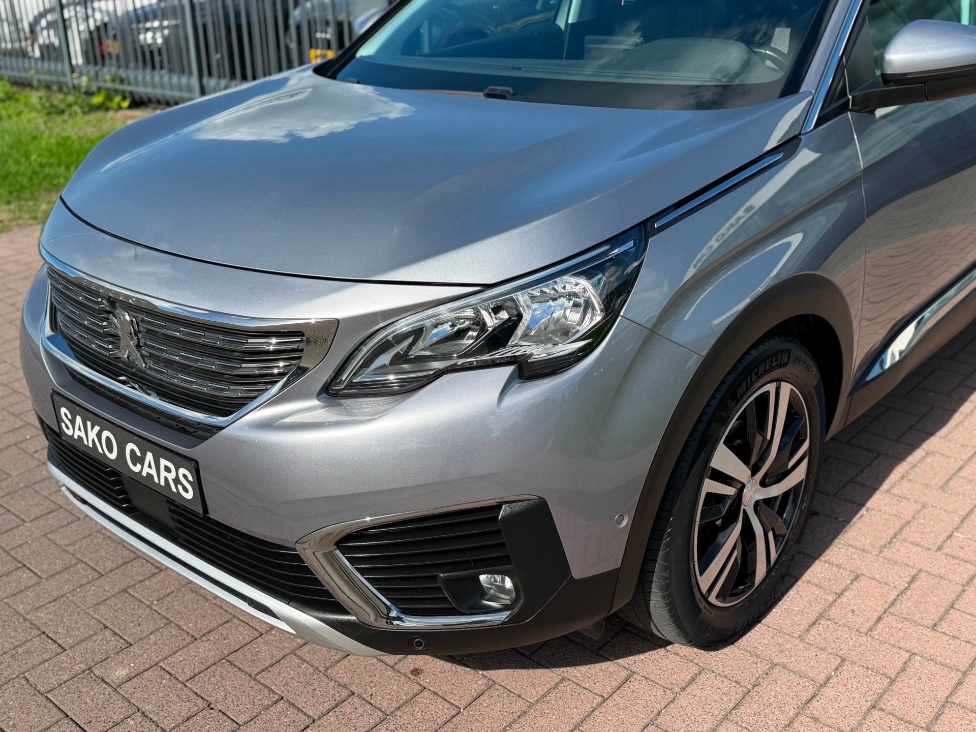 Peugeot 5008 1.2 PureTech Blue Lease GT-Line 2020 Pano 7 Per, Auto's, Dealer onderhouden, Gebruikt, Zwart, 1199 cc