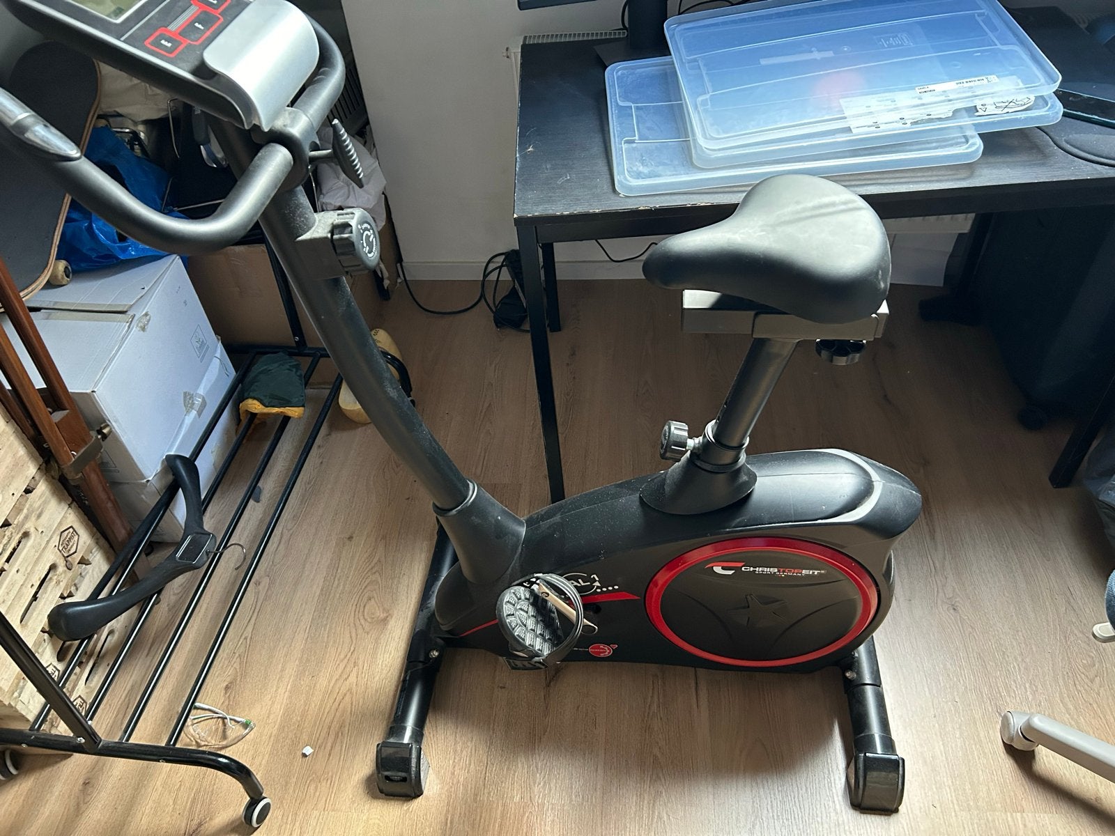 Hometrainer - Ideaal voor thuisworkouts, Ophalen, Gebruikt, Metaal, Benen