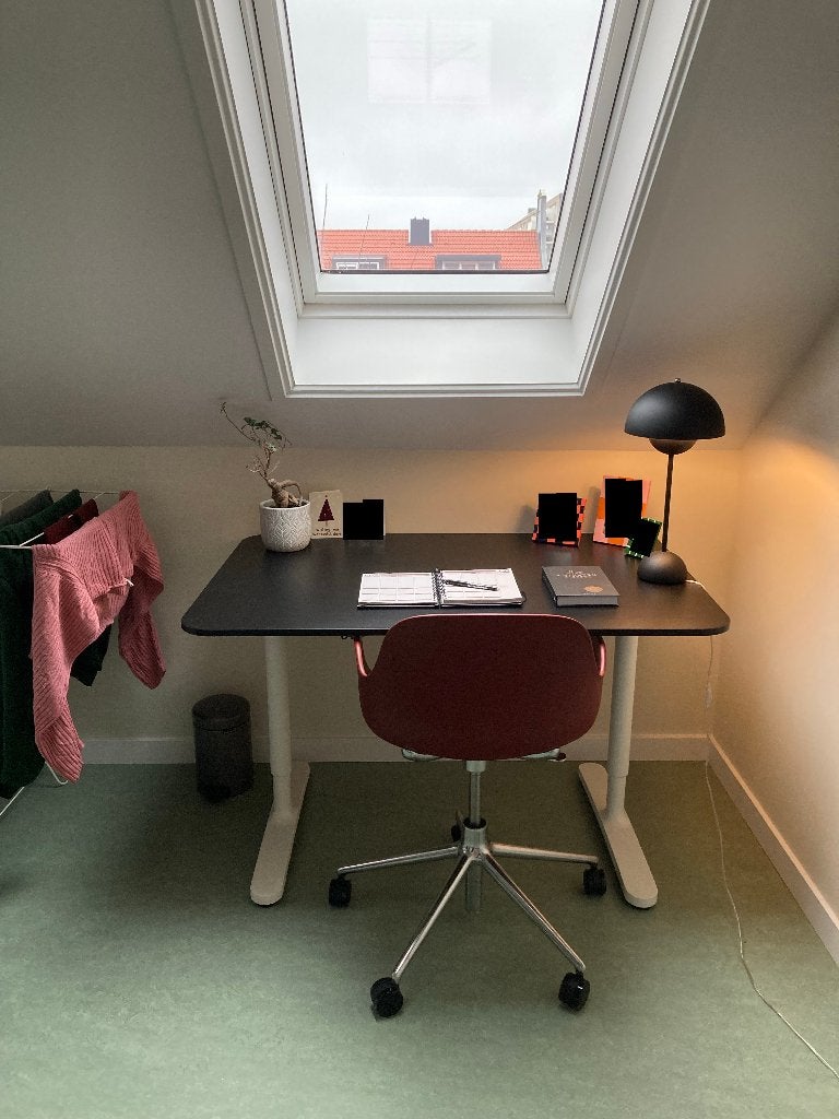IKEA BEKANT bureau 120x80 – zwart essenfineer / wit, Huis en Inrichting, Bureaus, Gebruikt, Computerbureau, IKEA, Scandinavisch