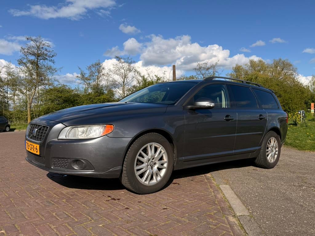Volvo V70 2.0 2008, Voorwielaandrijving, Zwart, 4 cilinders, Stationwagon