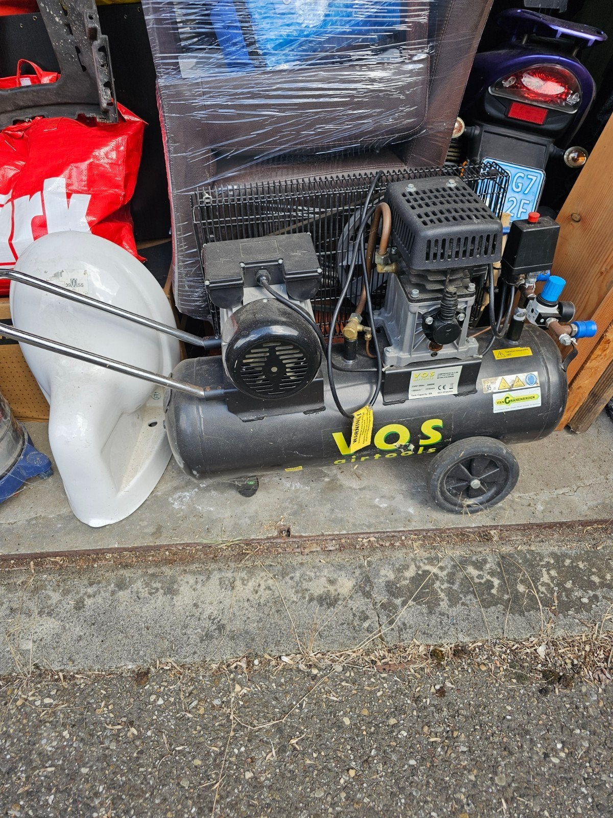 VOS Airtools Compressor 50L - 2000W, Doe-het-zelf en Verbouw, Ophalen, Gebruikt, 10 bar of meer, 25 tot 100 liter