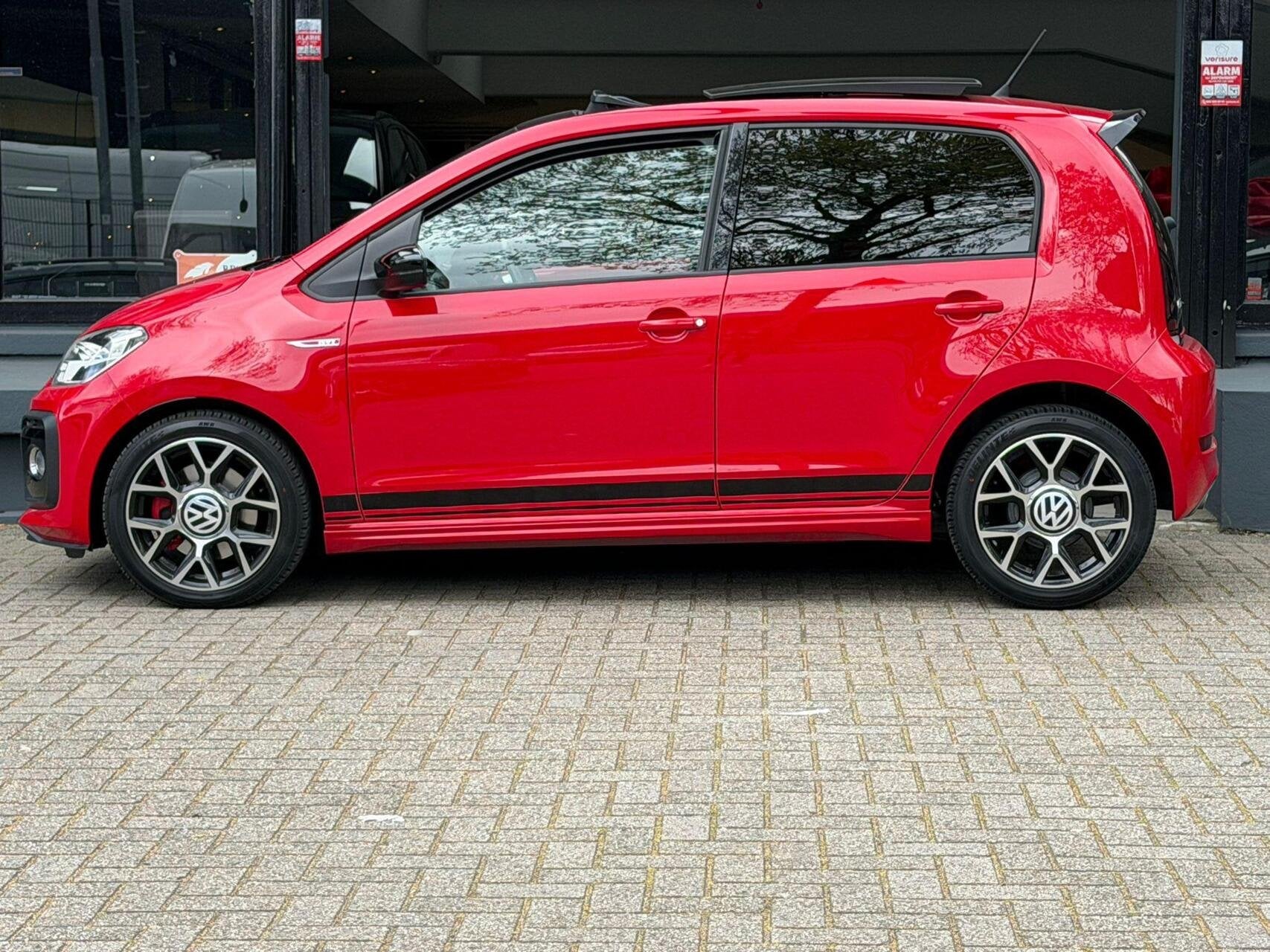 Volkswagen Up! 1.0 TSI GTI Pano*Camera*StoelVerwarming*Cruis, Gebruikt, Up!, 4 stoelen, Bedrijf