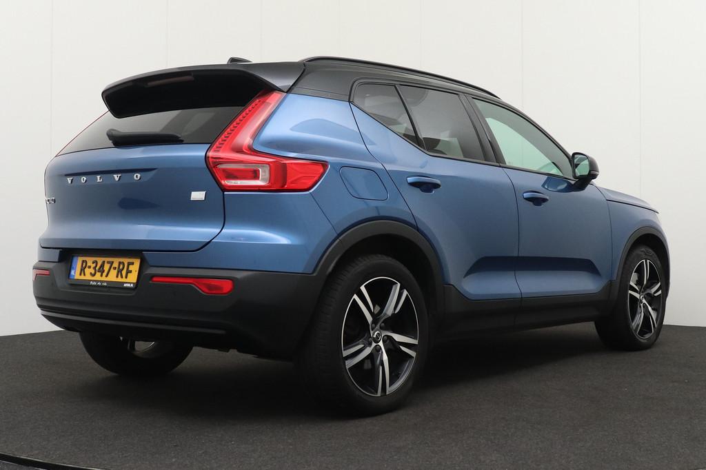 Volvo XC40 1.5 T4 PHEV R-Design Pano-dak Trekhaak Camera 19', 129 pk, Blauw, Plug-in hybride, Bedrijf