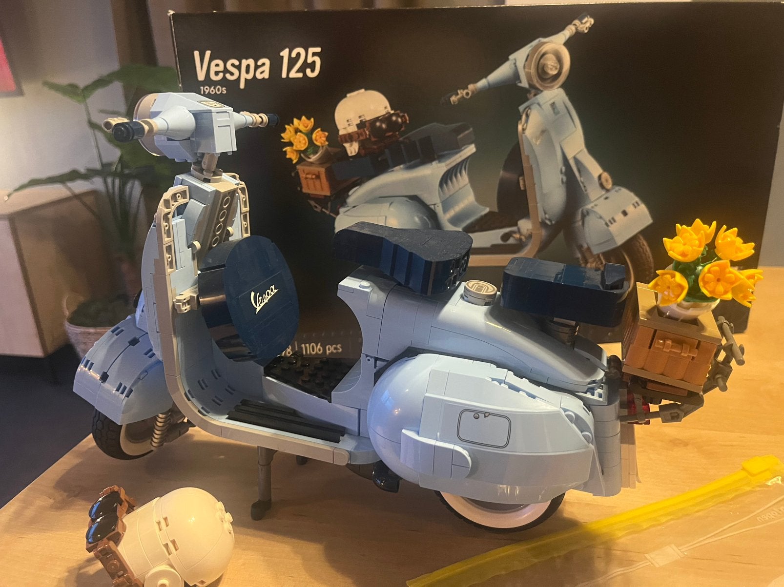 Lego Vespa scooter 10298, Ophalen of Verzenden, Zo goed als nieuw