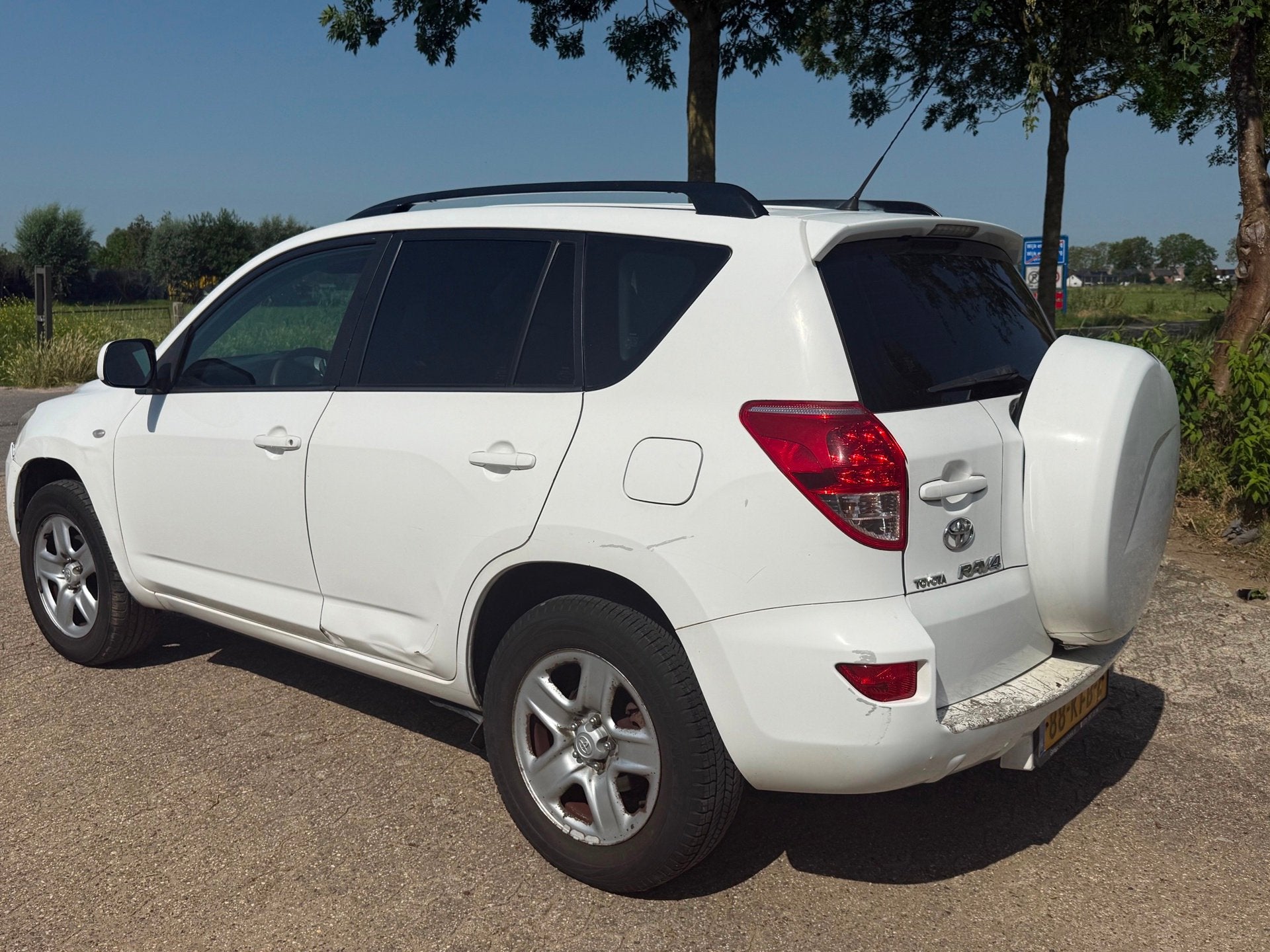 Toyota RAV4 2.2 D-4D Executive Business Airco Export !, Auto's, Toyota, Euro 5, Gebruikt, Zwart, 4 cilinders