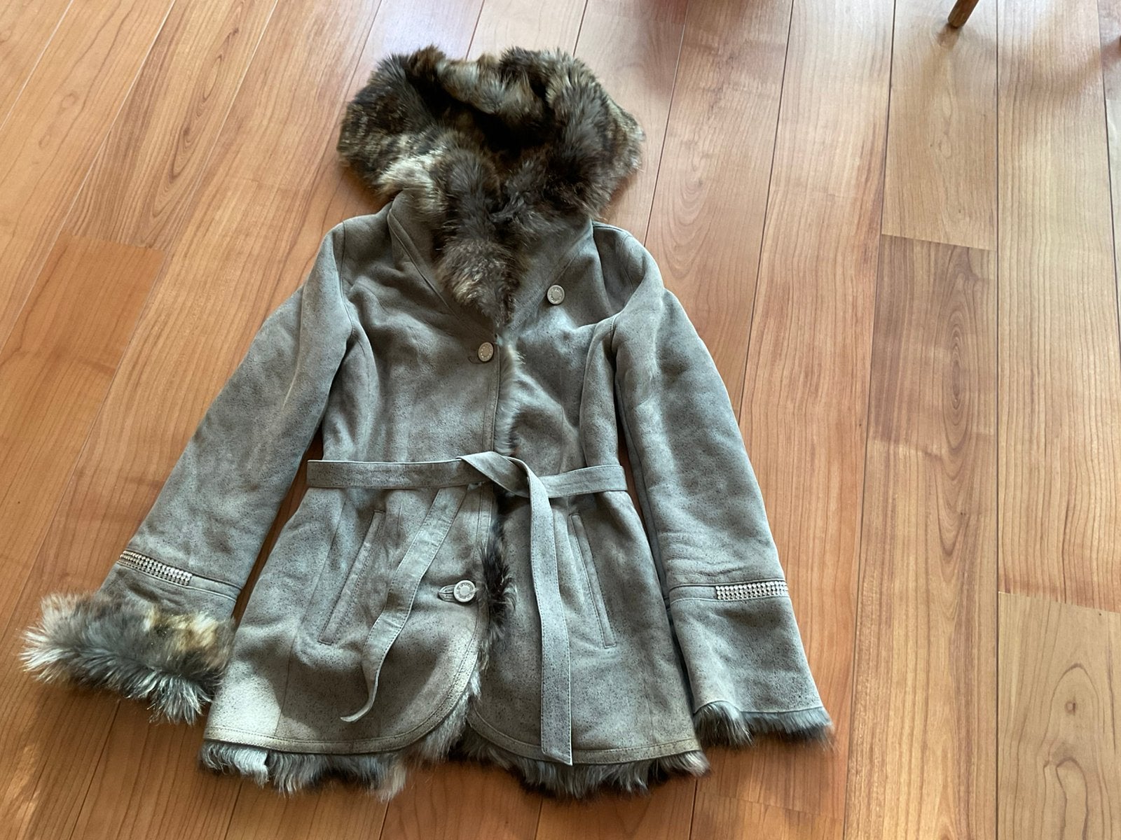 Exclusieve Lammy Jas  met capuchon Zo goed als nieuw - XS, Kleding | Dames, Ophalen of Verzenden, Zo goed als nieuw, Maat 34 (XS) of kleiner