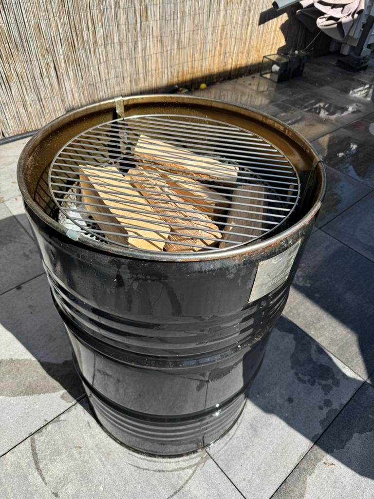Barrel barbecue / vuurton / vuurkorf, Ophalen, Zo goed als nieuw