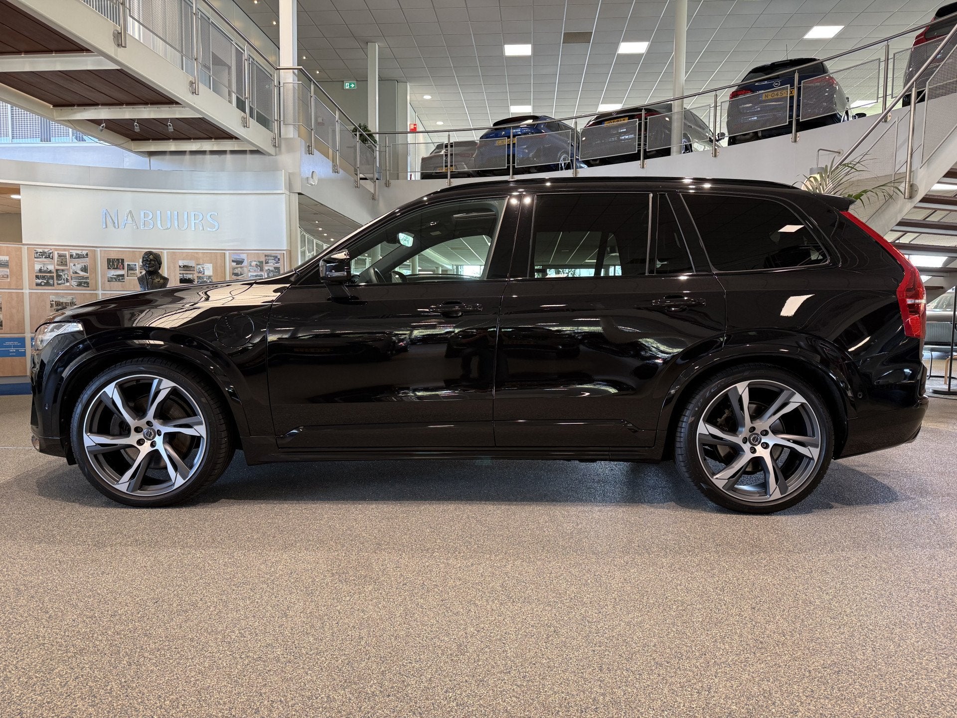 Volvo XC90 2.0 T8 Recharge AWD R-Design, Trekhaak, Luchtveri, 12 maanden, 4 cilinders, Zwart, Bedrijf