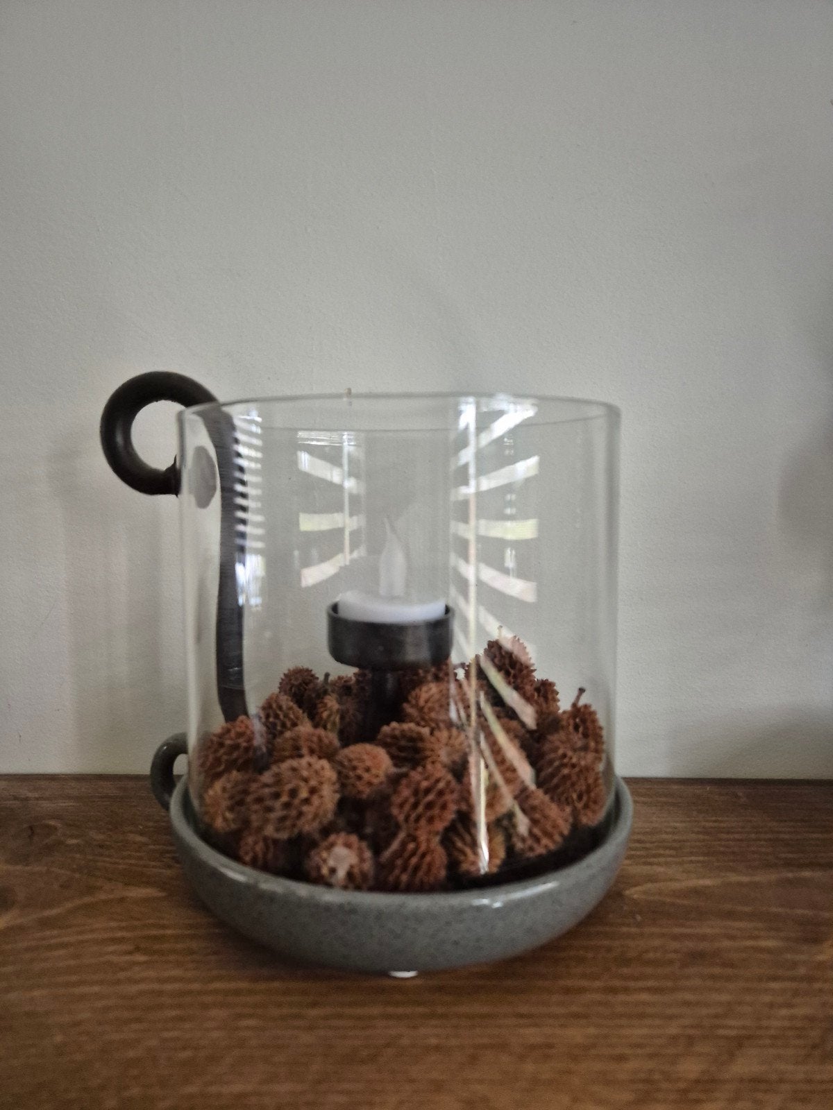 Windlicht met s-kandelaar grijs met glas, Huis en Inrichting, Woonaccessoires | Kandelaars en Kaarsen, Ophalen of Verzenden, Grijs