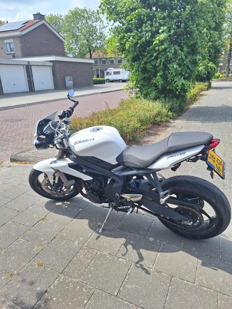 Super mooie triumph street triplle 675, Motoren, Motoren | Triumph, 675 cc, Motorrijbewijs A, Gebruikt, 3 cilinders