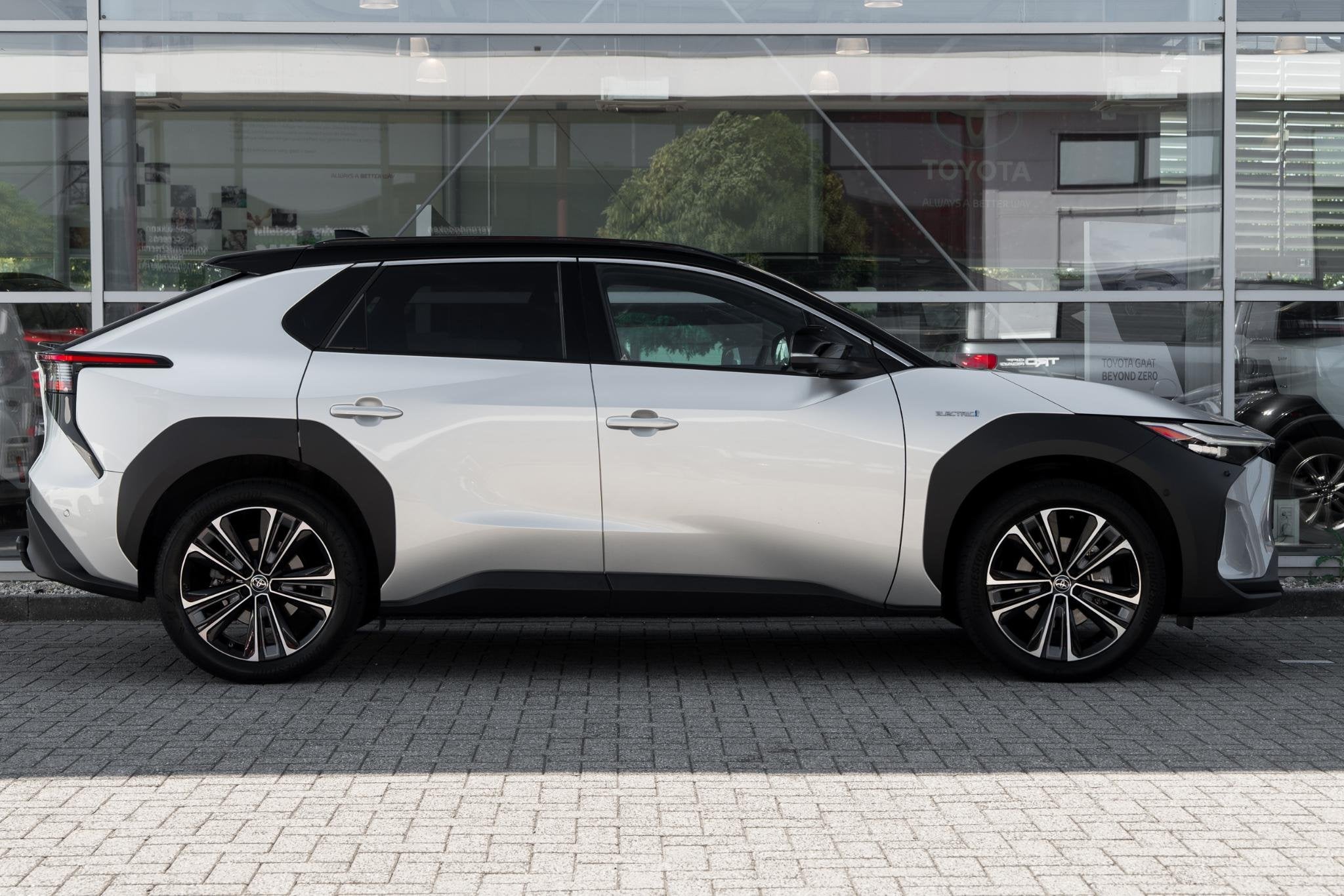 Toyota bZ4X Premium 71 kWh, Auto's, Gebruikt, 71 kWh, 204 pk, 405 min