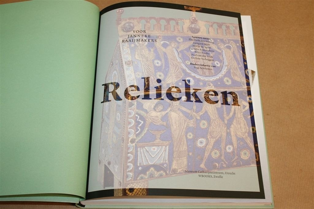 Relieken — Reliekverering in Vele Religies, Catharijneconven, Ophalen of Verzenden, Zo goed als nieuw, Europa