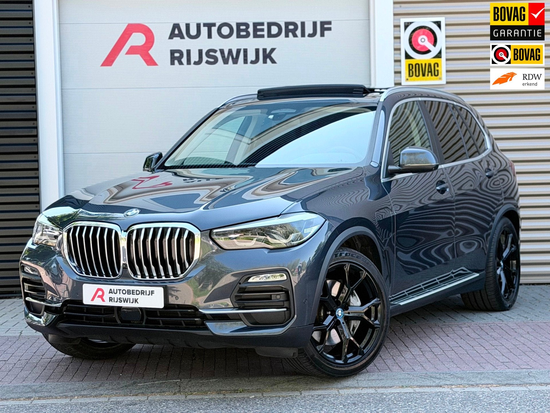 BMW X5 XDrive45e High Executive SoftClose/Pano/360, 12 maanden, Gebruikt, Vierwielaandrijving, Hybride Elektrisch/Benzine