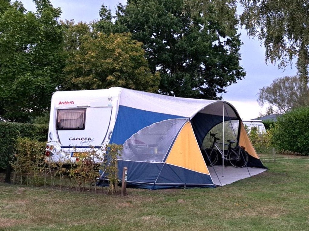Dethleffs Camper Lifestyle 450DB, Rondzit, Vast bed, 750 - 1000 kg, Particulier