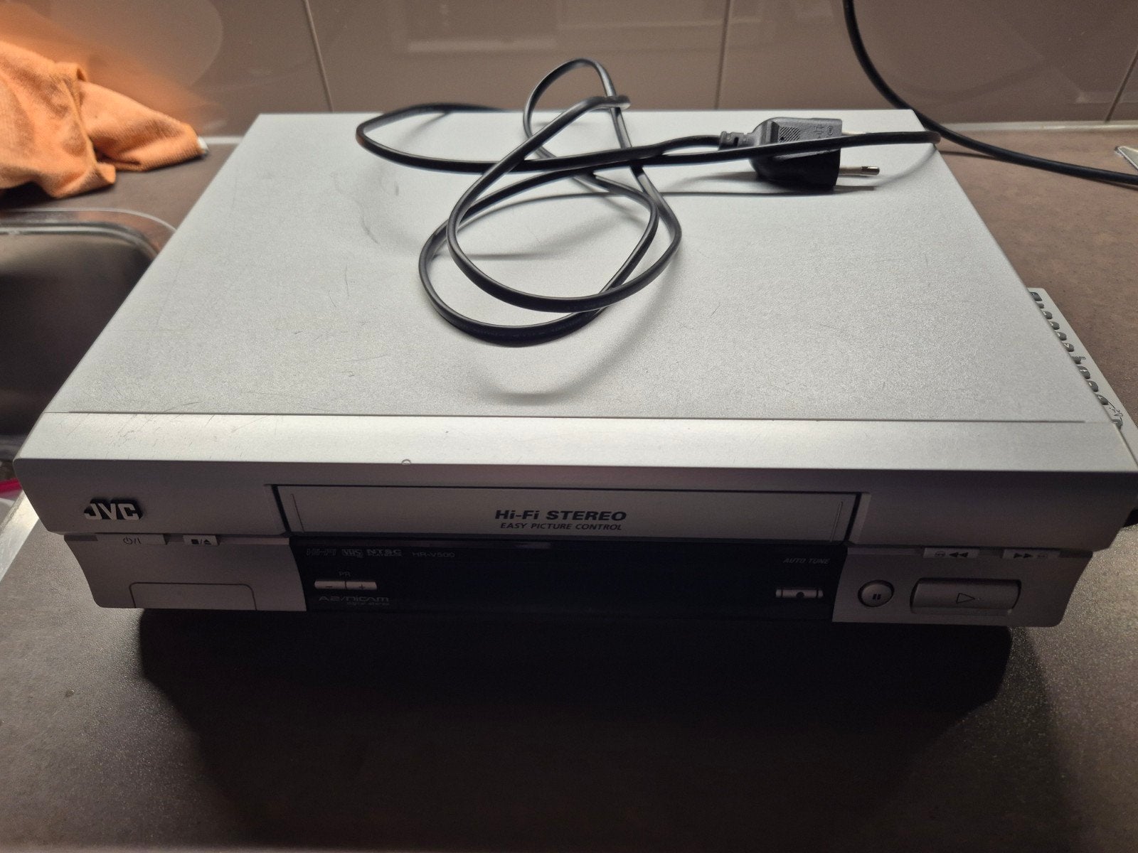 JVC Hi-Fi Stereo VHS-Recorder met afstandsbediening, Ophalen of Verzenden, Zo goed als nieuw, VHS-speler of -recorder