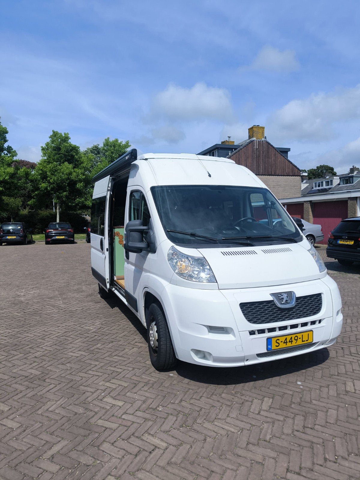 Caravans And Camping Peugeot