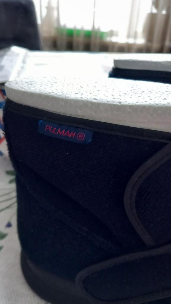 Verbandsloffen, Ophalen of Verzenden, Zo goed als nieuw, Zwart, Sneakers of Gympen