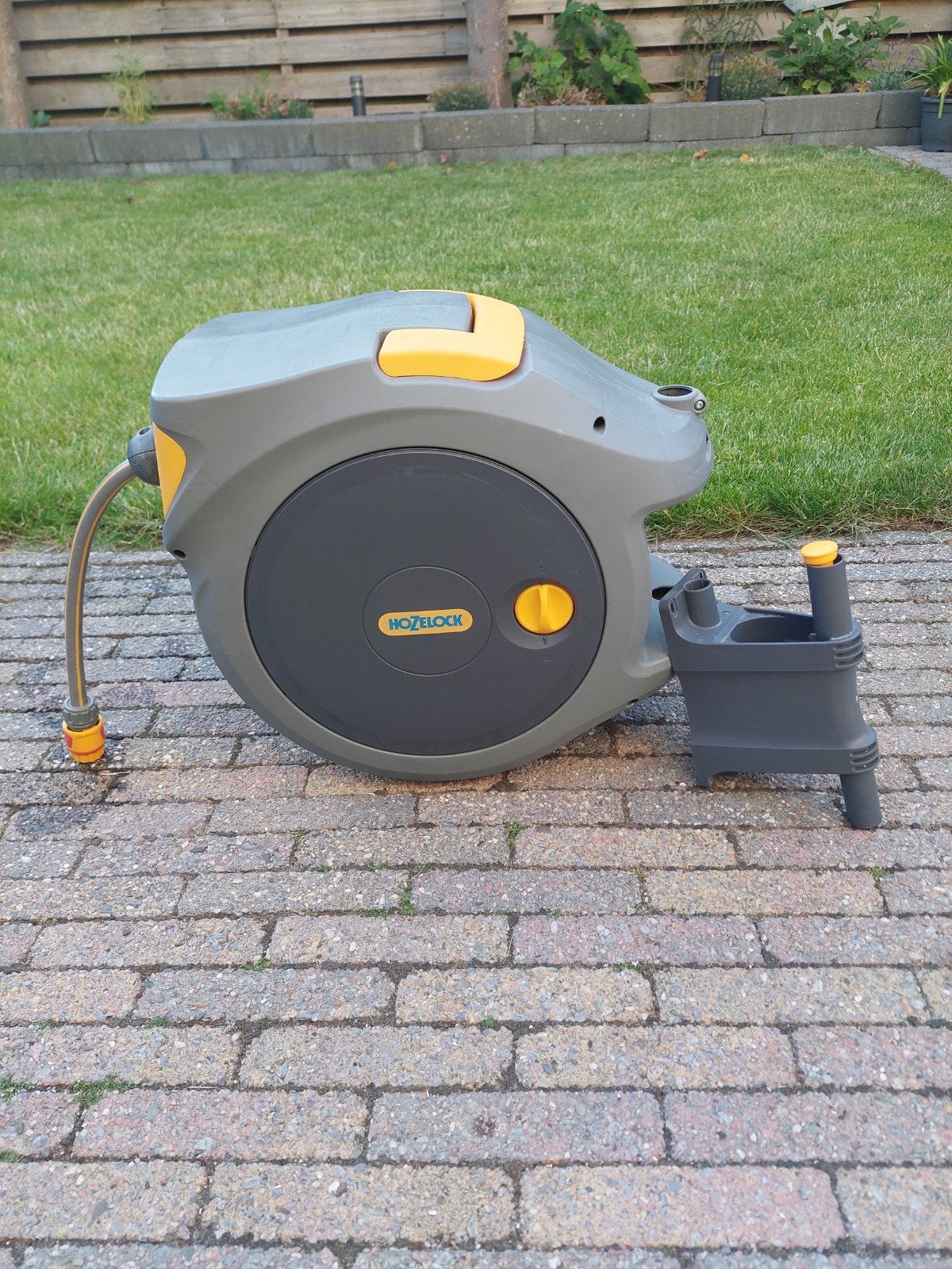 Hozelock Auto Reel Wandslangbox 25m ZGAN, Tuin en Terras, Tuinslangen, Ophalen, Zo goed als nieuw, Tuinslang