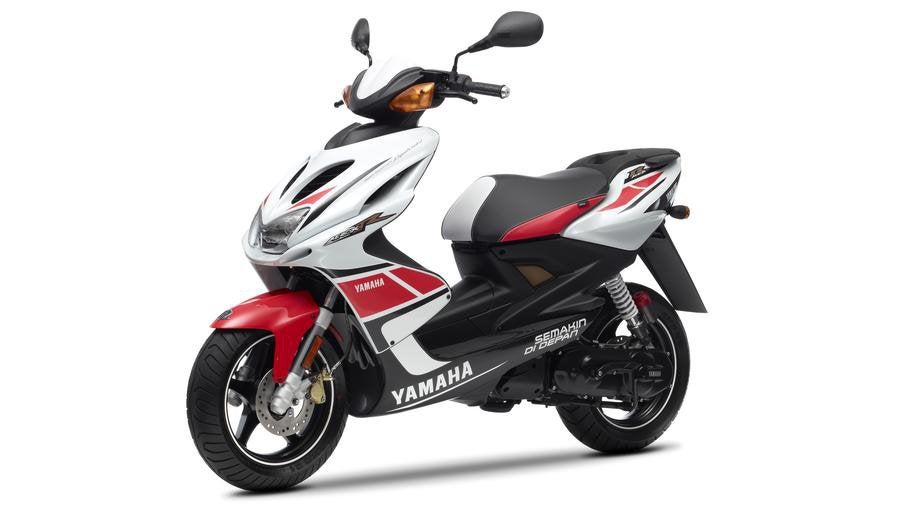 Gezocht: Yamaha Aerox 50th Anniversary in nette staat, Ophalen, Zo goed als nieuw, Benzine, Aerox