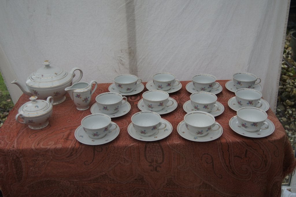 Roosjes servies + losse delen, Ophalen of Verzenden