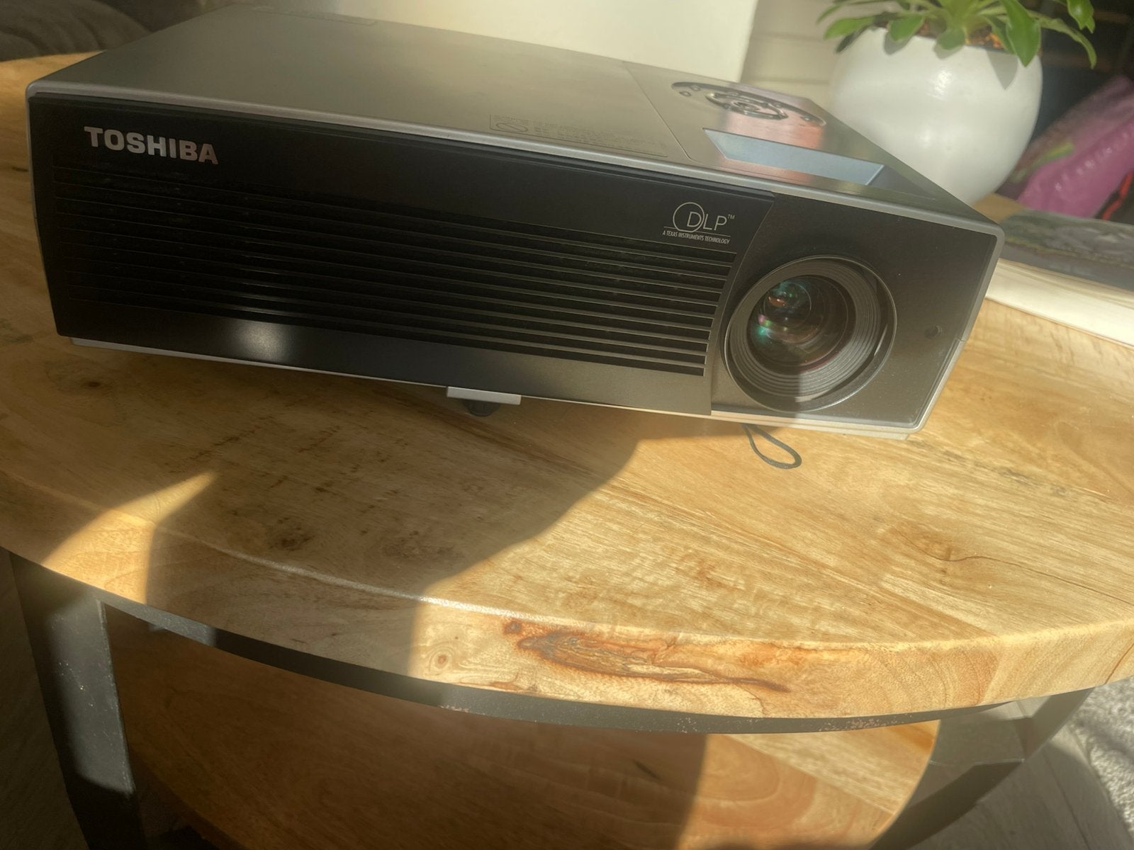 Toshiba Beamer, Ophalen, Zo goed als nieuw