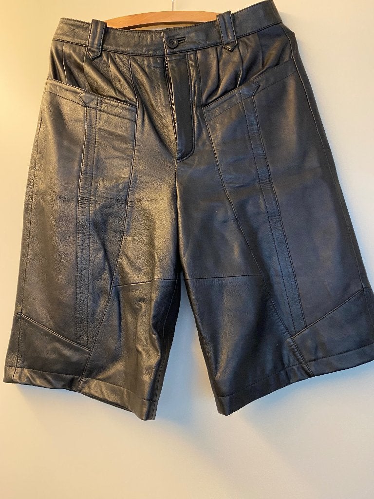 Gestuz Leren Bermuda Shorts - Zwart, Maat 38/40 (M), Zwart, Ophalen of Verzenden, Zo goed als nieuw