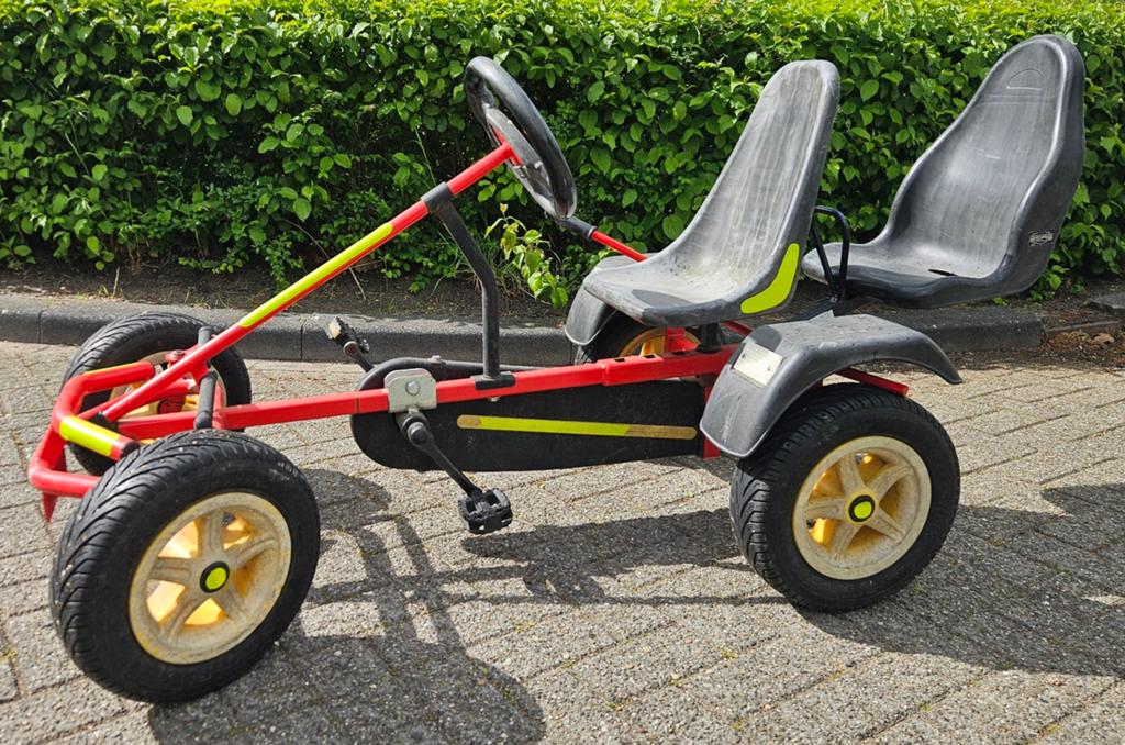 Berg Delta AF skelter met duozit en aanhanger, Kinderen en Baby's, Speelgoed | Buiten | Skelters, Ophalen, Gebruikt, Berg, Vrijloopautomaat