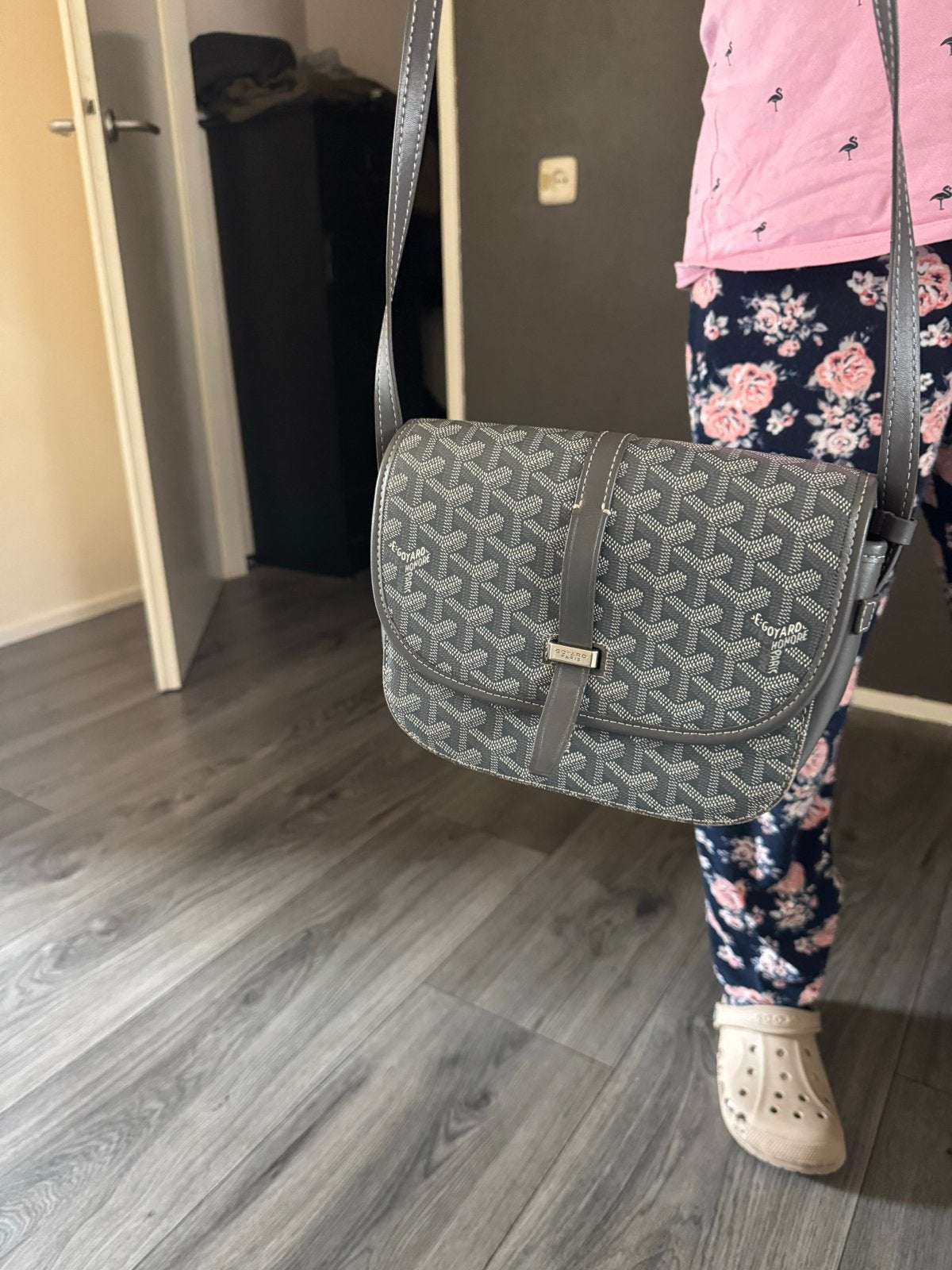 Originele Goyard Belvédère PM Grijze Schoudertas, Sieraden, Tassen en Uiterlijk, Tassen | Damestassen, Zo goed als nieuw, Schoudertasje