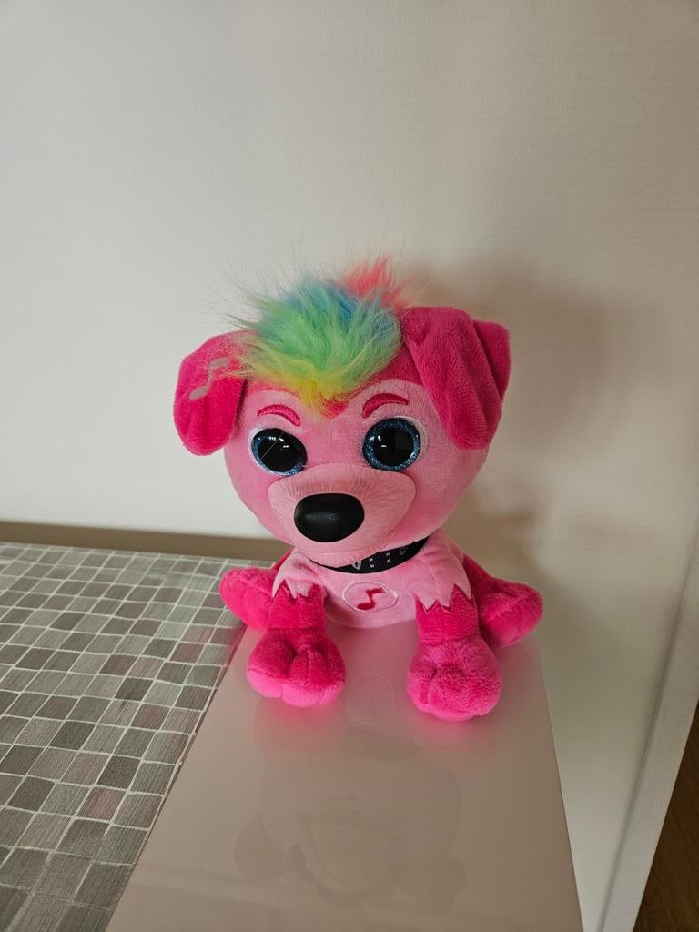 Roze interactieve hond knuffel met geluid en licht, Zo goed als nieuw, Hond, Ophalen of Verzenden, Met licht