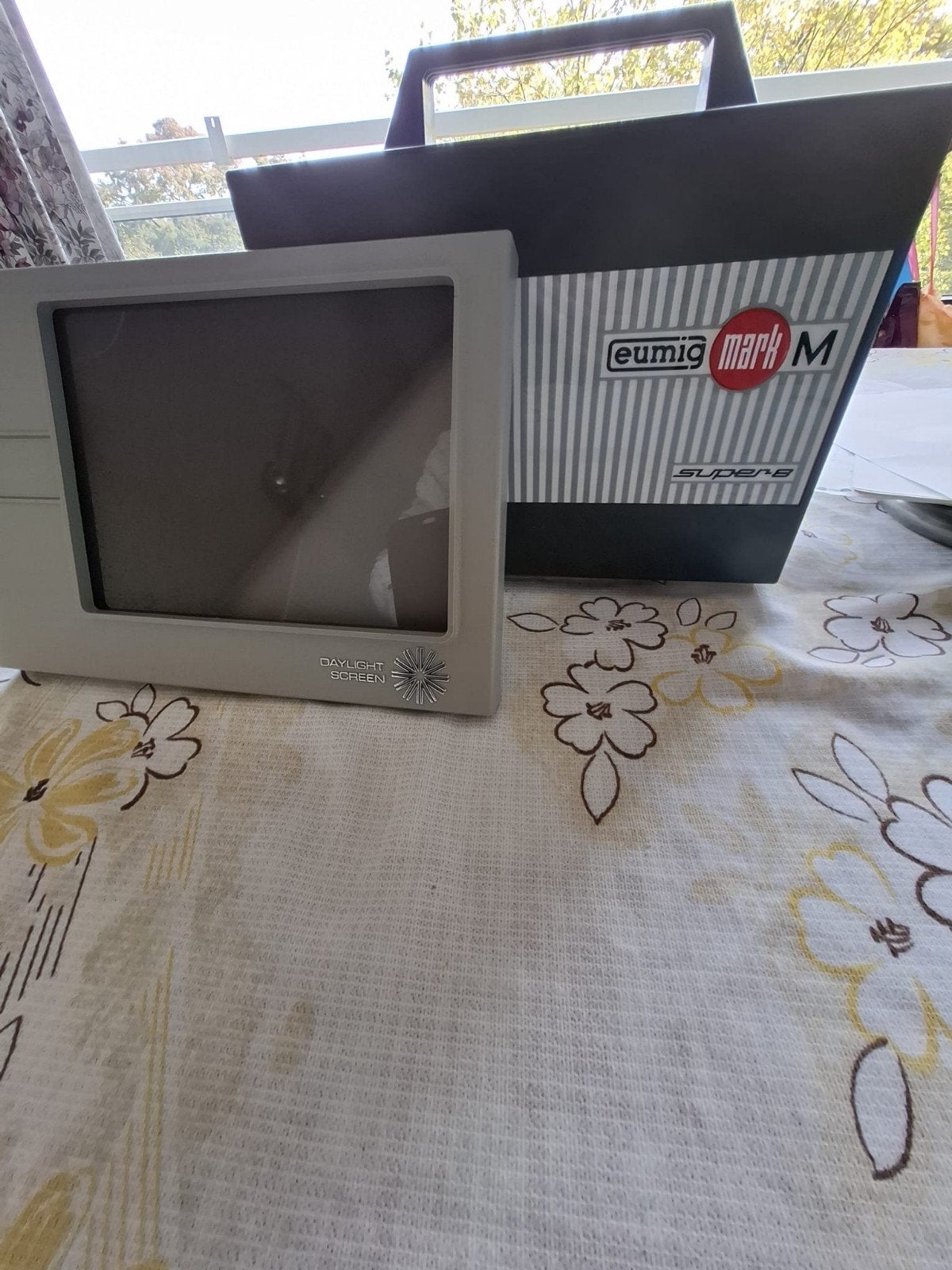Eumig Mark M Super 8 filmprojector met daglichtscherm, Ophalen, 8mm film