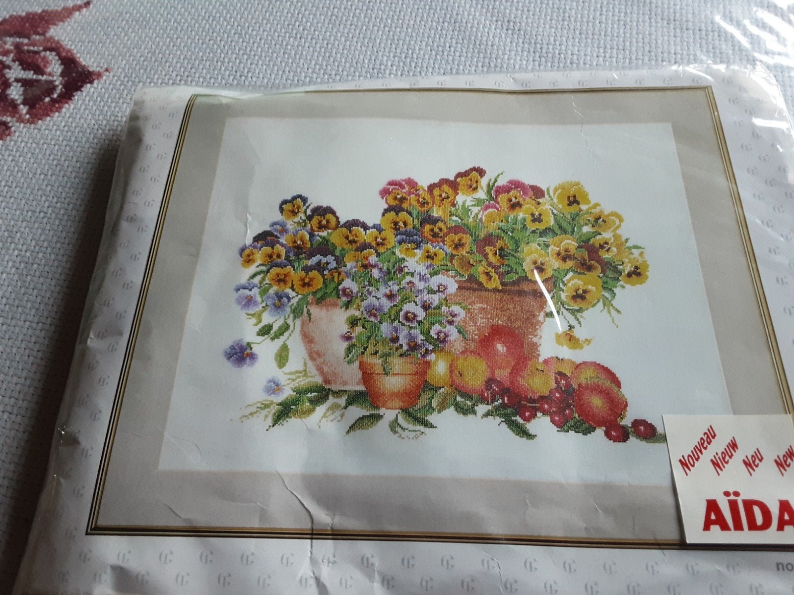 Borduurpakket viooltjes thea gouverneur, Hobby en Vrije tijd, Ophalen of Verzenden, Nieuw, Borduurpakket