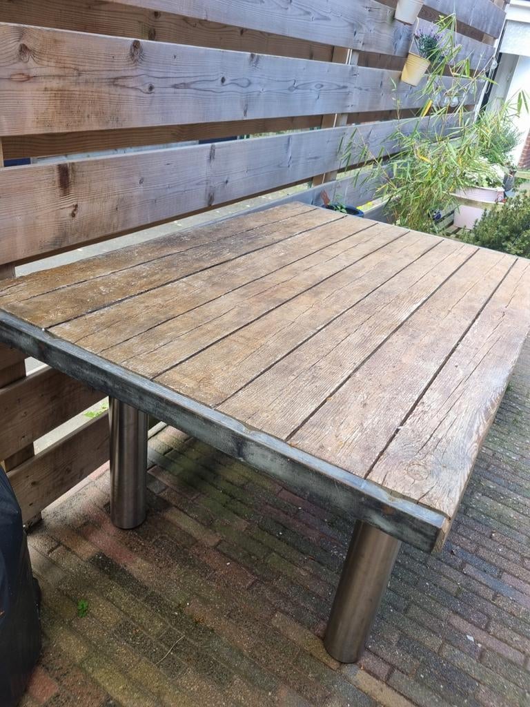 Robuuste houten tuintafel met metalen onderstel, Ophalen of Verzenden, Gebruikt, Rechthoekig, Hout