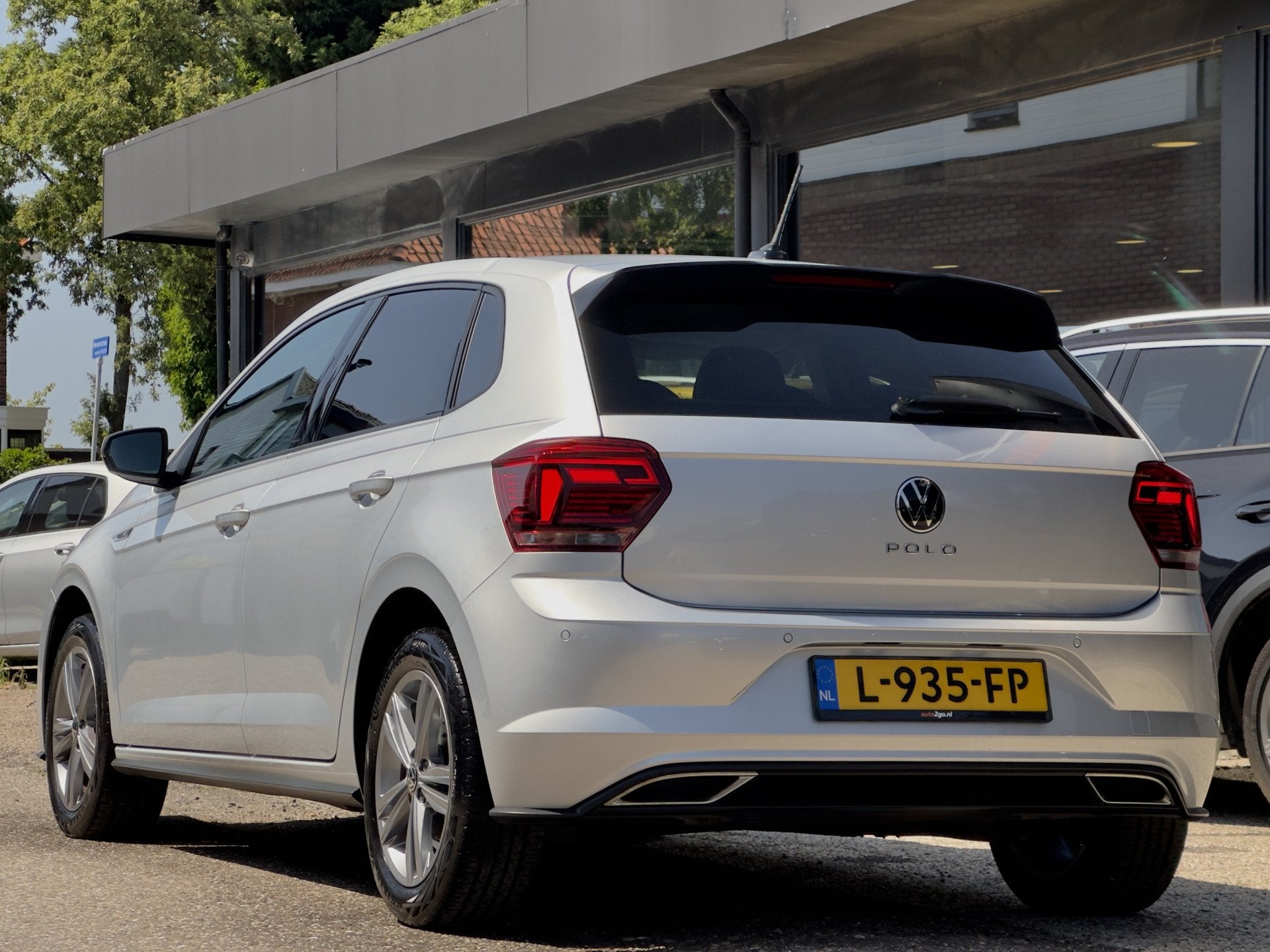 Volkswagen Polo 1.0 TSI AUT7 R-LINE HIGHLINE NAVI DIGI-DASH, Auto's, Gebruikt, Euro 6, 1096 kg, 49 €/maand