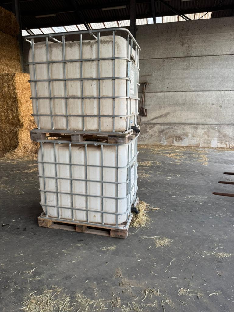 1000L vaten, Tuin en Terras, Regentonnen, 150 liter of meer, Ophalen, Zo goed als nieuw