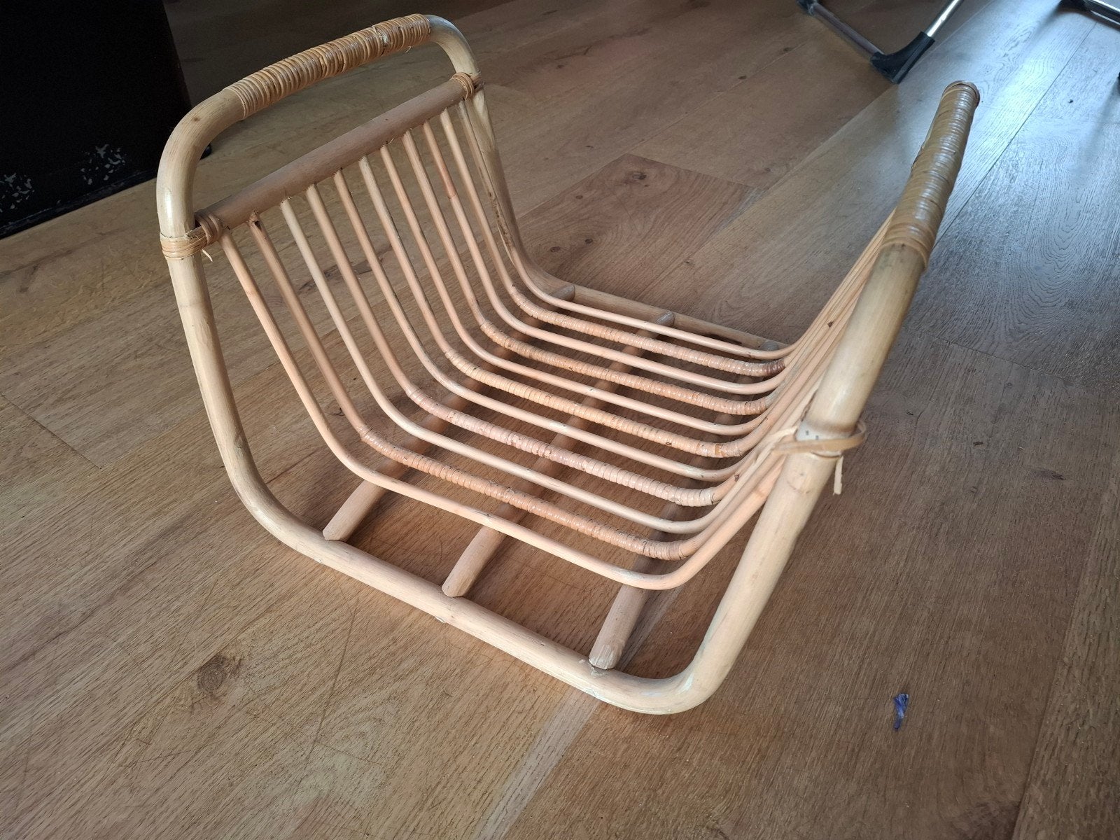 Vintage-look rotan krantenbak / lectuurbak, Gebruikt, Natuurlijk materiaal, Krantenbak, Geschikt voor vinyl