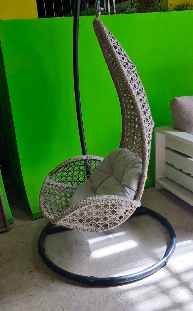Comfortabele Wicker Hangstoel met Kussen, Ophalen of Verzenden, Gebruikt, Wicker