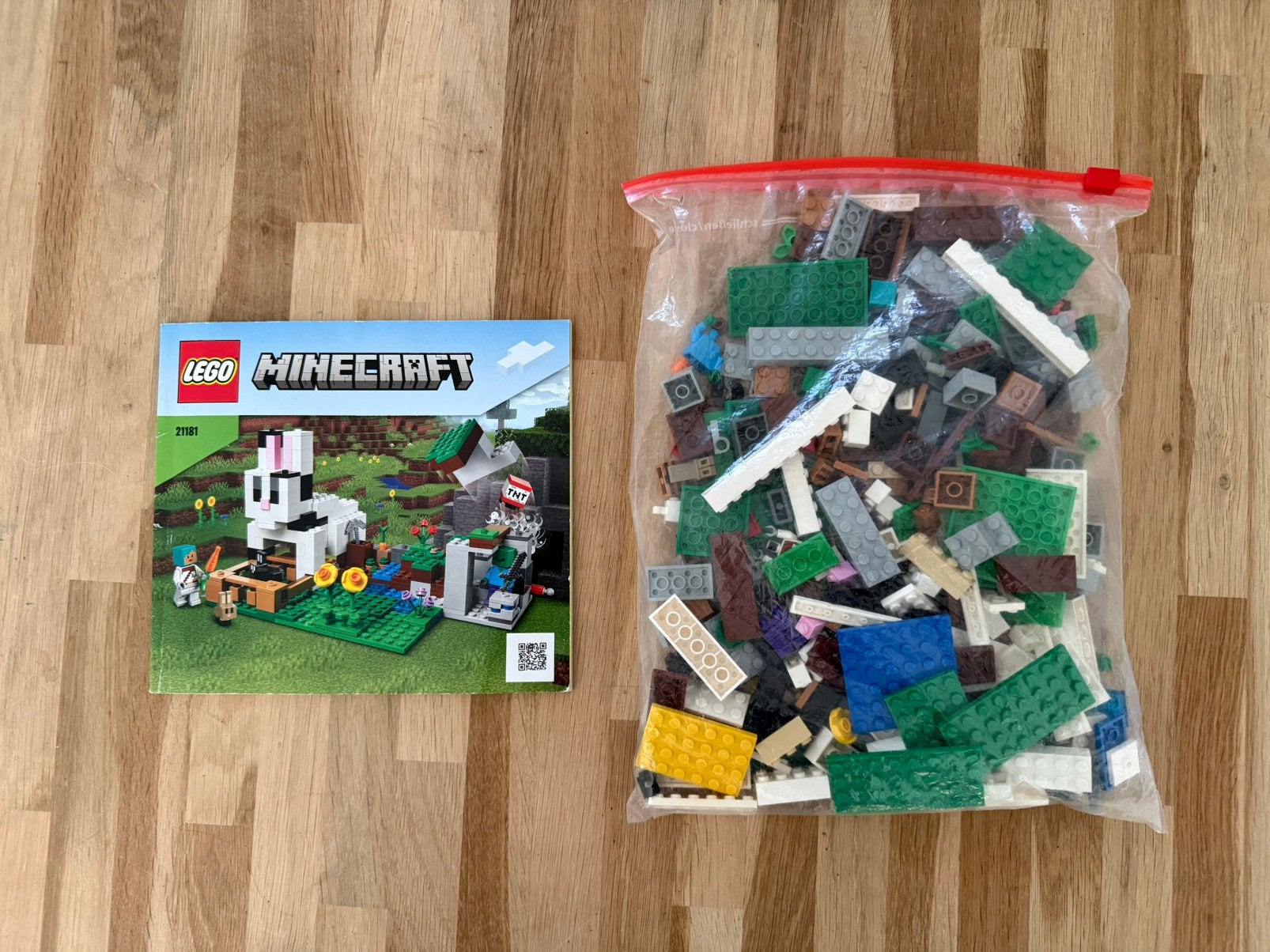 Lego minecraft 21181 De konijnenhoeve, Minecraft, Lego, Ophalen of Verzenden, Zo goed als nieuw