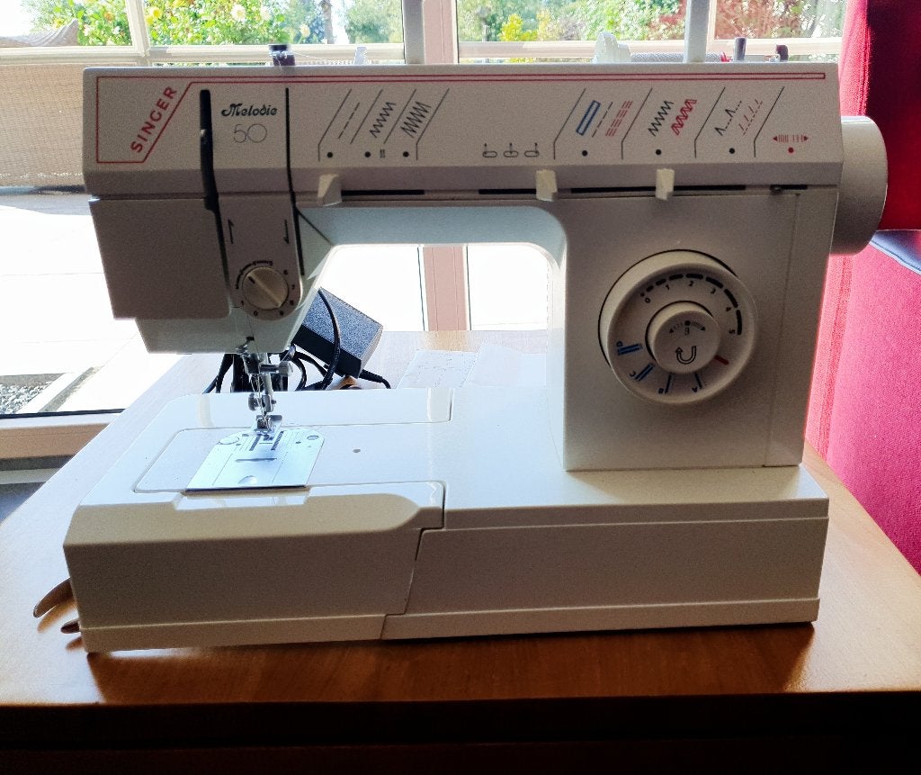 Singer Melodie 50 Naaimachine met Toebehoren en Stofhoes, Ophalen, Gebruikt, Naaimachine, Singer
